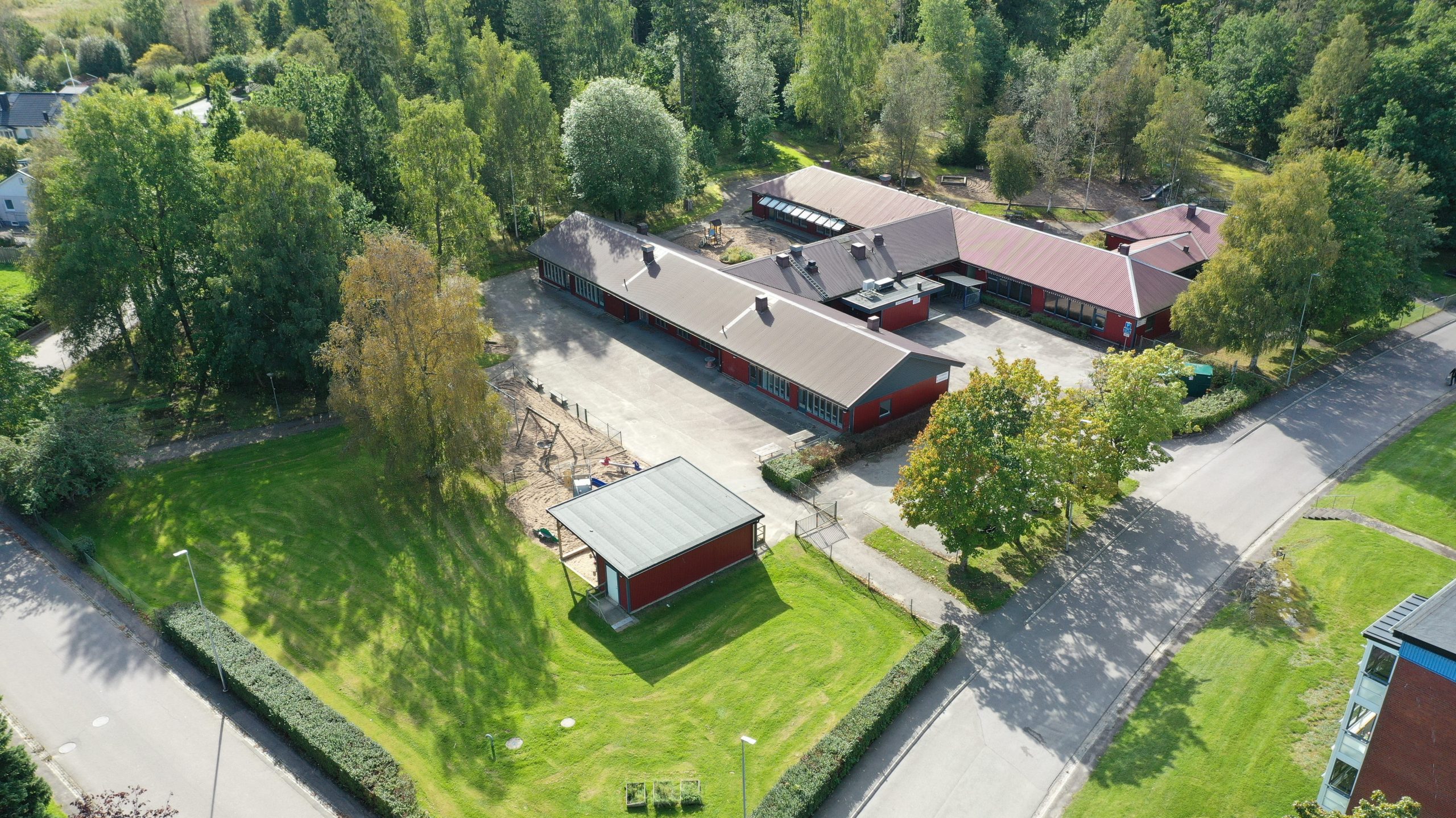 Förskolan Tistelstången fotad uppifrån. 